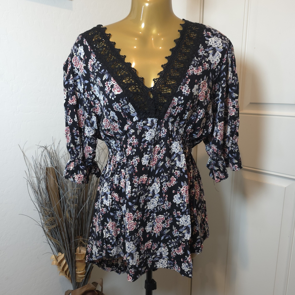 Angie Floral Print Lace Trim Babydoll Blouse Cinched Waist And Sleeves Sz L